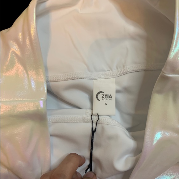 Zyia white unicorn luxe 7/8 24” leggings NWT - Picture 4 of 7